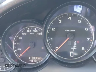 2018 Porsche Cayenne z VIN WP1AA2A24JKA02500, wystawiony jako IAAI lot #41885724 z przebiegiem 70 183 mil mil oraz . Historia ofert i sprzedaży dostępna na DreamBid. Obrazek 16.