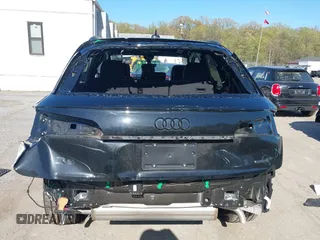 2024 Audi Q5 S line Prestige z VIN WA1FAAFY5R2134976, wystawiony jako IAAI lot #42058820 z przebiegiem 3 773 mil mil oraz . Historia ofert i sprzedaży dostępna na DreamBid. Obrazek 17.