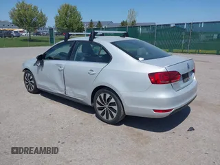 2013 Volkswagen Jetta Hybrid SE с VIN 3VW637AJXDM223583, выставлен на аукционе IAAI как лот 42246241 с пробегом 44 409 миль миль и . История ставок и продаж доступна на DreamBid. Изображение 3.