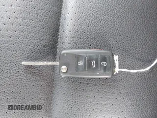 2017 Volkswagen Tiguan S z VIN WVGAV7AX8HK019708, wystawiony jako IAAI lot #42208963 z przebiegiem 95 374 mil mil oraz . Historia ofert i sprzedaży dostępna na DreamBid. Obrazek 11.