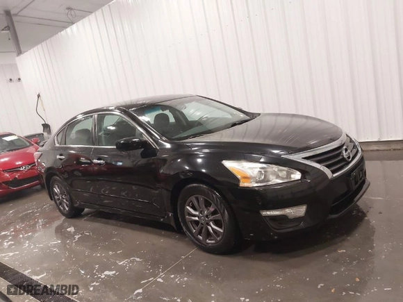 2015 Nissan Altima 2.5 S with VIN 1N4AL3AP7FC580028, listed as a IAAI auction lot 41688630 with 85,592 mi miles. Bid and sale history available at carsss.com. Image 13.