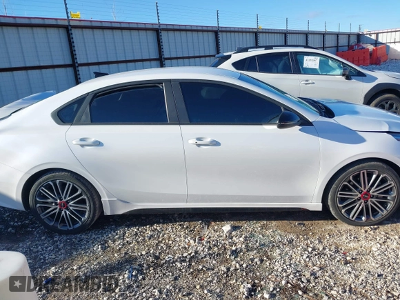2022 Kia Forte GT with VIN 3KPF44ACXNE462109, listed as a IAAI auction lot 41218150 with 39,952 mi miles. Bid and sale history available at carsss.com. Image 14.