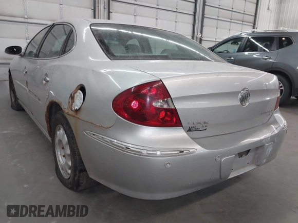 2005 Buick LaCrosse CXL with VIN 2G4WD562051205636, listed as a IAAI auction lot 42036501 with 208,985 mi miles. Bid and sale history available at carsss.com. Image 3.