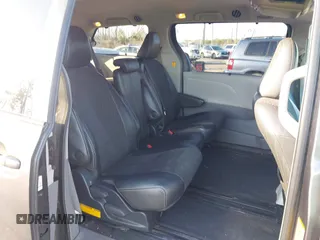 2012 Toyota Sienna SE with VIN 5TDXK3DC9CS189005, listed as a IAAI auction lot 41482337 with 267,618 mi miles. Bid and sale history available at carsss.com. Image 8.