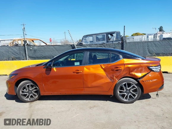 2025 Nissan Sentra SR with VIN 3N1AB8DV0SY261305, listed as a IAAI auction lot 41867301 with 2,852 mi miles and . Bid and sale history available at DreamBid. Image 15.