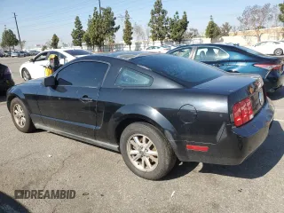 2007 Ford Mustang Deluxe with VIN 1ZVFT80N975270883, listed as a Copart auction lot 55092655 with 189,336 mi miles and Clean Title. Bid and sale history available at carsss.com. Image 2.