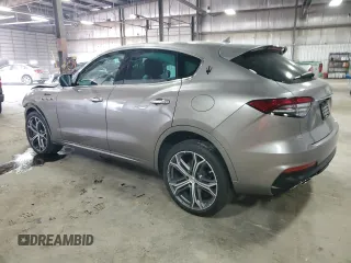 2022 Maserati Levante with VIN ZN661YUM6NX390571, listed as a Copart auction lot 57585815 with 48,137 mi miles and Salvage title. Bid and sale history available at DreamBid. Image 2.