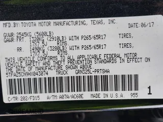 2017 Toyota Tacoma SR5 with VIN 5TFAZ5CN9HX043074, listed as a IAAI auction lot 41813109 with 137,335 mi miles and . Bid and sale history available at carsss.com. Image 9.