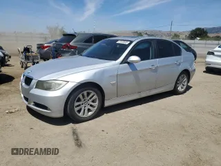 2007 BMW 3 Series 328i z VIN WBAVA33577KX73832, wystawiony jako Copart lot #57435645 z przebiegiem 100 990 mil mil oraz Szkoda całkowita • Salvage title. Historia ofert i sprzedaży dostępna na DreamBid. Obrazek 1.