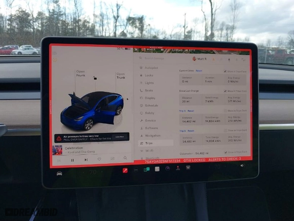 2022 Tesla Model Y Long Range with VIN 7SAYGAEE5NF517234, listed as a IAAI auction lot 41706191 with NaN miles. Bid and sale history available at carsss.com. Image 18.