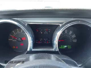 2008 Ford Mustang Deluxe with VIN 1ZVHT84N685117737, listed as a IAAI auction lot 41086449 with 215,136 mi miles and . Bid and sale history available at carsss.com. Image 7.