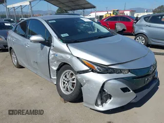 2017 Toyota Prius Plus z VIN JTDKARFP6H3021962, wystawiony jako IAAI lot #42235283 z przebiegiem 168 233 mil mil oraz . Historia ofert i sprzedaży dostępna na DreamBid. Obrazek 1.