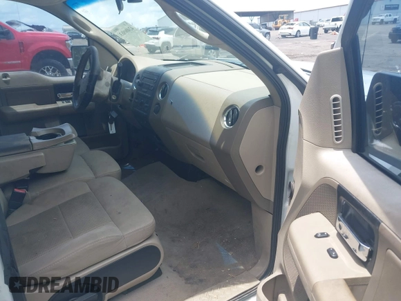 2007 Ford F-150 XLT z VIN 1FTRW12W67FB50327, wystawiony jako IAAI lot #42400863 z przebiegiem 231 181 mil mil oraz . Historia ofert i sprzedaży dostępna na DreamBid. Obrazek 5.