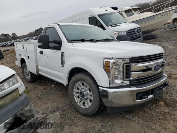 2019 FORD F350 SUPER DUTY with VIN 1FDBF3A67KEG49808, listed as a Copart auction lot 89036805 with Not Provided miles and Salvage Title. Bid and sale history available at DreamBid. Image 4.