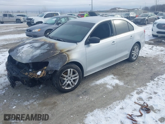 2015 Volkswagen Jetta S с VIN 3VW2K7AJ0FM355000, выставлен на аукционе IAAI как лот 41504511 с пробегом Не указан миль и . История ставок и продаж доступна на DreamBid. Изображение 2.