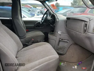 2004 Chevrolet Astro with VIN 1GNEL19X74B127199, listed as a Copart auction lot 73361264 with Not Provided miles and Salvage Title. Bid and sale history available at carsss.com. Image 7.