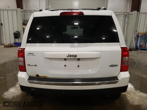 2011 Jeep Patriot Latitude X with VIN 1J4NF4GB2BD263910, listed as a Copart auction lot 84872014 with 162,067 mi miles and Salvage Title. Bid and sale history available at DreamBid. Image 6.