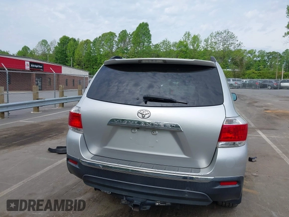 2013 Toyota Highlander Limited with VIN 5TDYK3EH7DS105327, listed as a IAAI auction lot 42097629 with 208,787 mi miles and . Bid and sale history available at DreamBid. Image 16.
