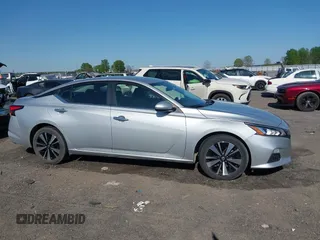 2021 Nissan Altima SV with VIN 1N4BL4DV7MN413139, listed as a IAAI auction lot 41973040 with 55,678 mi miles and . Bid and sale history available at DreamBid. Image 13.