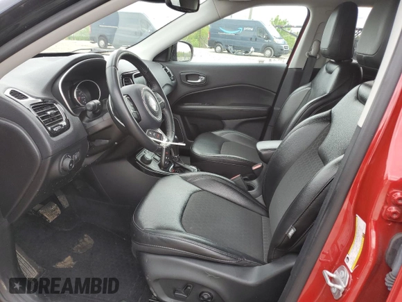 2018 Jeep Compass Altitude z VIN 3C4NJDBB5JT479268, wystawiony jako Copart lot #55450655 z przebiegiem 78 039 mil mil oraz Szkoda całkowita • Salvage title. Historia ofert i sprzedaży dostępna na DreamBid. Obrazek 7.