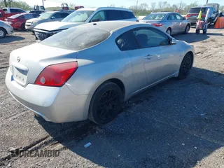 2012 Nissan Altima 3.5 SR with VIN 1N4BL2EP6CC150026, listed as a IAAI auction lot 42050061 with 222,001 mi miles. Bid and sale history available at carsss.com. Image 4.