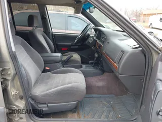 1996 Jeep Grand Cherokee with VIN 1J4EZ58S1TC112995, listed as a IAAI auction lot 41706966 with 356,727 mi miles and . Bid and sale history available at DreamBid. Image 5.