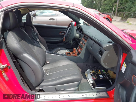 2003 Mercedes-Benz SLK 320 with VIN WDBKK65F93F273327, listed as a IAAI auction lot 42812352 with 83,710 mi miles and . Bid and sale history available at DreamBid. Image 5.