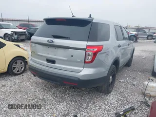 2013 Ford Utility Police Interceptor with VIN 1FM5K8AR1DGC40632, listed as a IAAI auction lot 41944997 with 126,157 mi miles. Bid and sale history available at carsss.com. Image 4.