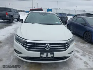 2019 Volkswagen Jetta SEL Premium with VIN 3VWG57BU9KM008717, listed as a IAAI auction lot 41566305 with 95,289 mi miles. Bid and sale history available at carsss.com. Image 12.