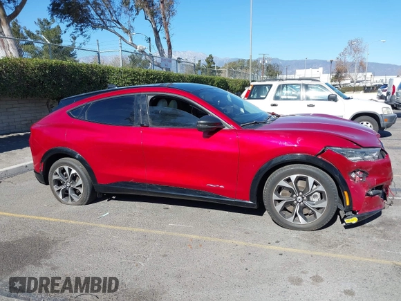 2021 Ford Mustang Mach-E Premium z VIN 3FMTK3SS4MMA58585, wystawiony jako IAAI lot #41360050 z przebiegiem 35 456 mil mil oraz . Historia ofert i sprzedaży dostępna na DreamBid. Obrazek 13.
