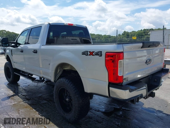 2019 Ford F-250 XL with VIN 1FT7W2BT9KEE35217, listed as a IAAI auction lot 42309355 with 196,739 mi miles and . Bid and sale history available at DreamBid. Image 3.
