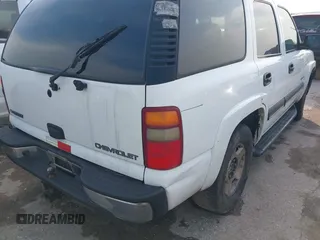 2003 Chevrolet Tahoe Special Service with VIN 1GNEK13V43R182371, listed as a IAAI auction lot 41674371 with 288,498 mi miles. Bid and sale history available at carsss.com. Image 6.