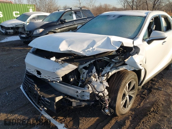 2024 Lexus RX 350h z VIN 2T2BBMCA8RC055678, wystawiony jako IAAI lot #41160022 z przebiegiem 5 275 mil mil oraz . Historia ofert i sprzedaży dostępna na DreamBid. Obrazek 6.
