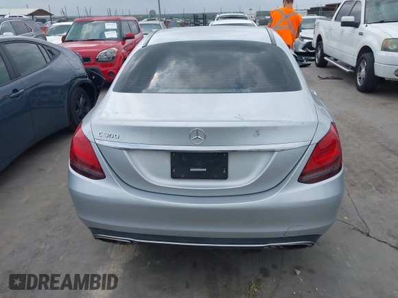 2020 Mercedes-Benz C 300 с VIN WDDWF8DBXLR539976, выставлен на аукционе IAAI как лот 42116664 с пробегом 88 064 миль миль и . История ставок и продаж доступна на DreamBid. Изображение 17.