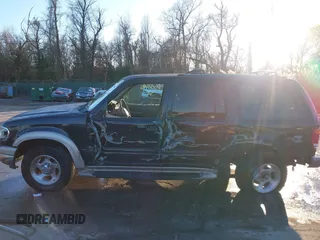 2000 Ford Explorer Eddie Bauer с VIN 1FMZU64E0YZB37690, выставлен на аукционе IAAI как лот 41588446 с пробегом 184 471 миль миль и . История ставок и продаж доступна на DreamBid. Изображение 14.