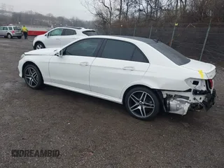 2014 Mercedes-Benz E 550 Sport with VIN WDDHF9BBXEA940995, listed as a IAAI auction lot 41872452 with 50,451 mi miles and . Bid and sale history available at DreamBid. Image 3.