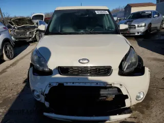 2013 Kia Soul + z VIN KNDJT2A65D7501232, wystawiony jako Copart lot #42300485 z przebiegiem 148 800 mil mil oraz Szkoda całkowita • Salvage title. Historia ofert i sprzedaży dostępna na DreamBid. Obrazek 5.