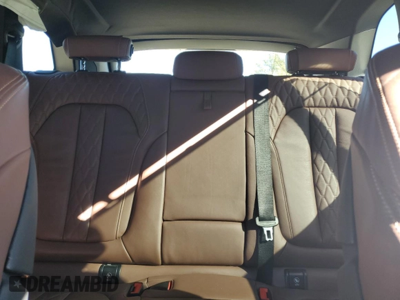2019 BMW X5 xDrive40i with VIN 5UXCR6C51KLL33952, listed as a Copart auction lot 44620695 with 0 mi miles and Salvage Title. Bid and sale history available at carsss.com. Image 10.