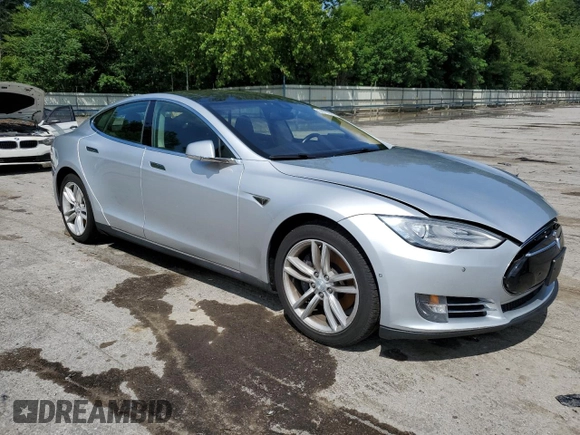 2014 Tesla Model S 60 с VIN 5YJSA1S17EFP66205, выставлен на аукционе Copart как лот 64817025 с пробегом 123 108 миль миль и Чистый • Clean title. История ставок и продаж доступна на DreamBid. Изображение 4.