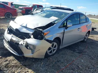 2013 Toyota Prius One with VIN JTDKN3DU4D5626877, listed as a IAAI auction lot 41731615 with 137,394 mi miles. Bid and sale history available at carsss.com. Image 2.