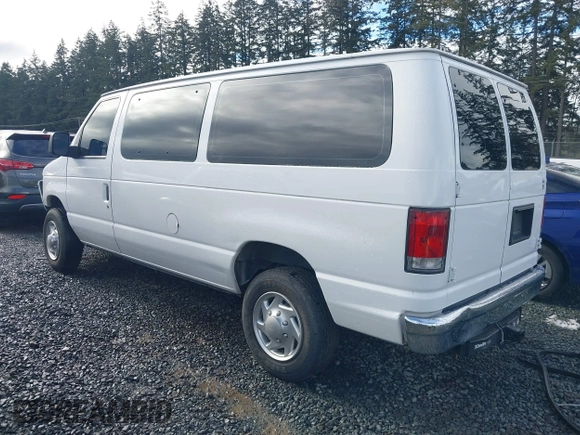 2010 Ford Econoline Passenger XL z VIN 1FBNE3BL9ADA74175, wystawiony jako IAAI lot #41456212 z przebiegiem 125 449 mil mil oraz . Historia ofert i sprzedaży dostępna na DreamBid. Obrazek 3.