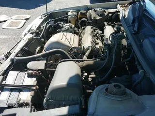 1999 Toyota Camry LE z VIN 4T1BG22K5XU394768, wystawiony jako IAAI lot #43416141 z przebiegiem 136 937 mil mil oraz . Historia ofert i sprzedaży dostępna na DreamBid. Obrazek 19.