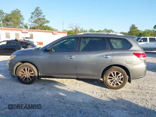 2016 Nissan Pathfinder Platinum with VIN 5N1AR2MN6GC642609, listed as a IAAI auction lot 41993008 with 204,435 mi miles. Bid and sale history available at carsss.com. Image 14.