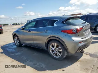 2017 Infiniti QX30 Premium z VIN SJKCH5CPXHA035207, wystawiony jako Copart lot #58467325 z przebiegiem 121 959 mil mil oraz Tytuł czysty. Historia ofert i sprzedaży dostępna na DreamBid. Obrazek 2.