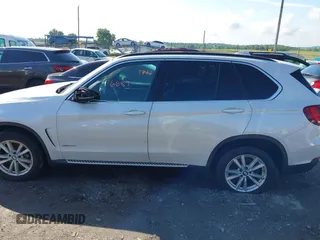 2014 BMW X5 xDrive35d z VIN 5UXKS4C51E0J94562, wystawiony jako IAAI lot #42376687 z przebiegiem 212 200 mil mil oraz . Historia ofert i sprzedaży dostępna na DreamBid. Obrazek 14.