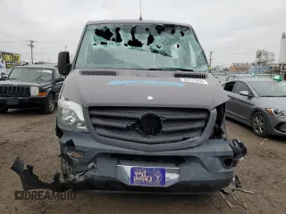 2015 Mercedes-Benz Sprinter Crew with VIN WD4PE7DC2F5964050, listed as a Copart auction lot 39276904 with 182,815 mi miles. Bid and sale history available at carsss.com. Image 5.
