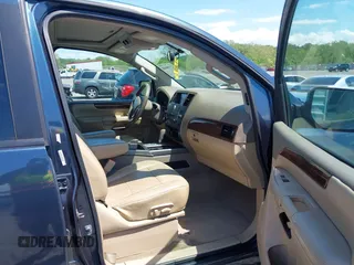 2014 Nissan Armada SV z VIN 5N1AA0NC2EN607107, wystawiony jako IAAI lot #42198605 z przebiegiem 241 099 mil mil oraz . Historia ofert i sprzedaży dostępna na DreamBid. Obrazek 5.