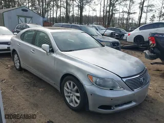 2008 Lexus LS 460 with VIN JTHBL46F985061458, listed as a IAAI auction lot 41716582 with 87,100 mi miles. Bid and sale history available at carsss.com. Image 1.