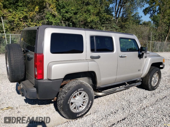 2007 Hummer H3 SUV with VIN 5GTDN13E178197183, listed as a Copart auction lot 70138664 with 254,603 mi miles and Clean Title. Bid and sale history available at carsss.com. Image 3.