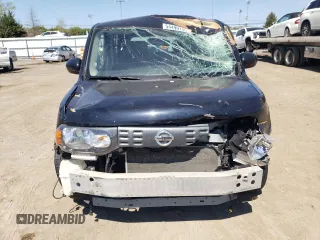 2010 Nissan Cube S z VIN JN8AZ2KR4AT155592, wystawiony jako Copart lot #55804045 z przebiegiem 108 505 mil mil oraz Nie do naprawy • Non repairable. Historia ofert i sprzedaży dostępna na DreamBid. Obrazek 5.